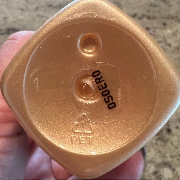 NEW BABE LOCKS DENSIFYING HAIR SERUM
1.76 oz. - Picture 8 of 9